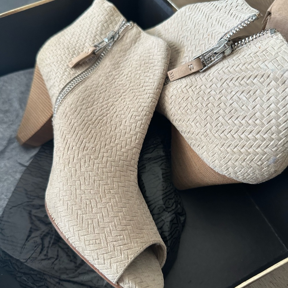 Matt Bernson Woven Beige Ankle Booties‎